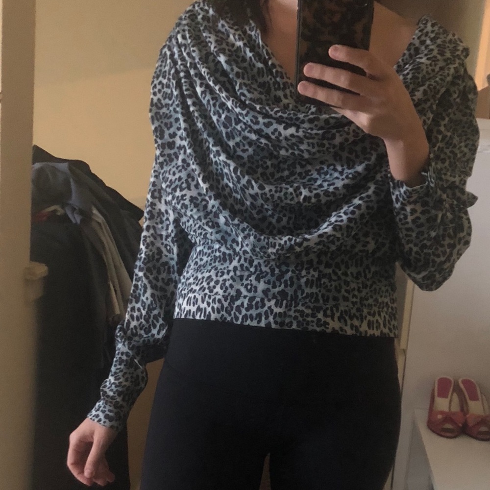 Blue cheetah print drape top